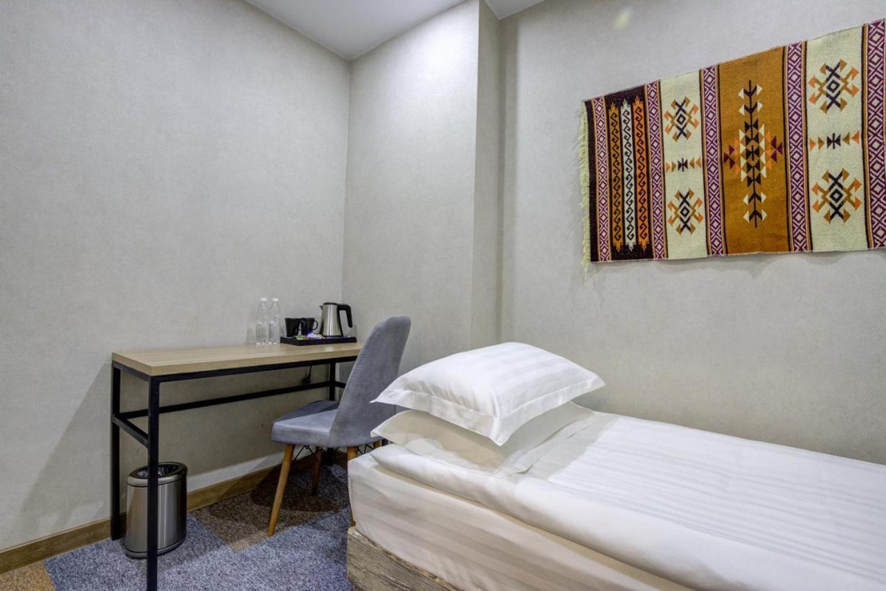 My Hotel บิชเคก ภายนอก รูปภาพ